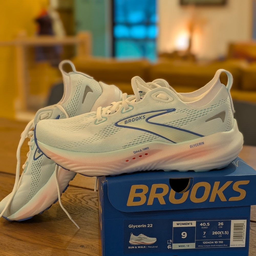 Brooks Women's Glycerin 22 Running Shoes